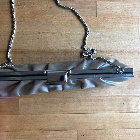 Jessica McClintock Purse Silver  Clutch - Picture 4 of 11